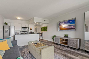 Waterfront Balcony Pool AC Smart TV